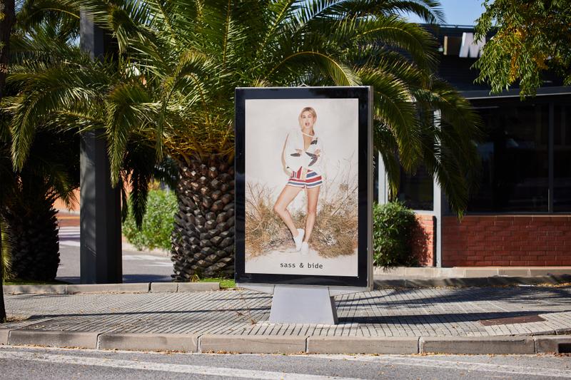 Hailey Bieber - Palais Grande
